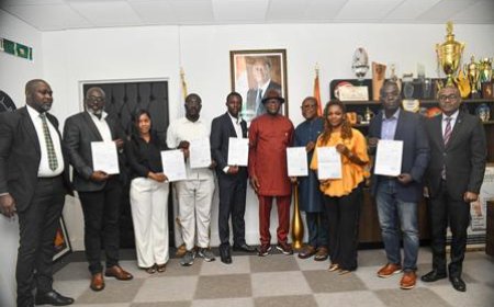 Construction d'infrastructures socio-sportive : Plusieurs entreprises privées ont reçu leurs contrats