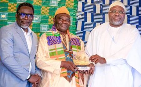 Grand Prix Life Builders 2025 : Amadou Coulibaly primé pour son engagement éducatif