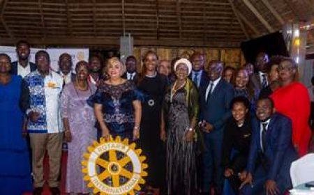Rotary club Abidjan Massina: Henri Danon passe le collier à Marieme Ramatoulaye Gueye