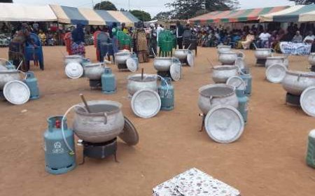 Bouaké : Camara Mohamed Lamine équipe plus de cent associations féminines pour leur autonomisation