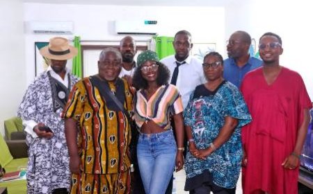 Grande première du film " Robin des brousses " : Quand une hors-la-loi joue la justicière...