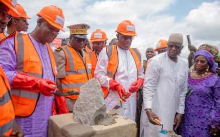 Korhogo : L’honorable Lacina Ouattara lance un complexe sportif et inaugure un forage à Mongaha