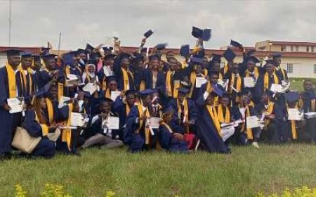 Bouaké: 74 étudiants de l’UAO formés aux métiers de la traduction et d’interprétariat ont été célébrés