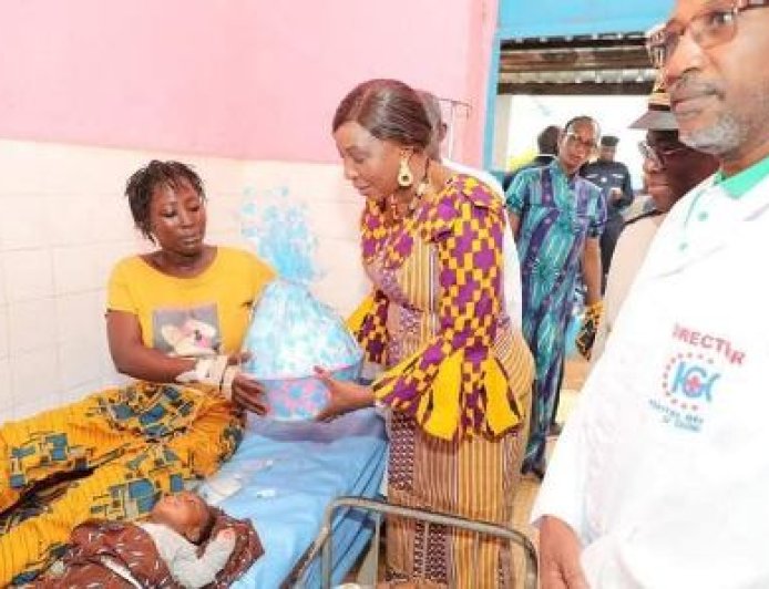 Oumé : Visite surprise de la Présidente du Sénat à l’Hôpital Général
