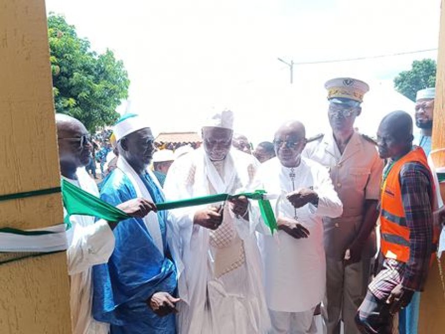 Sinématiali : Une mosquée moderne inaugurée dans le quartier SODEFEL grâce à la générosité d’un cadre local