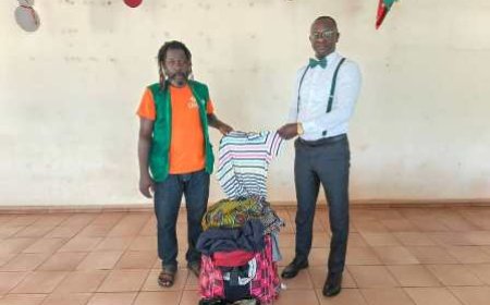 L’ONG UFDCEM offre des vêtements aux femmes vulnérables de Grand-Ouragahio