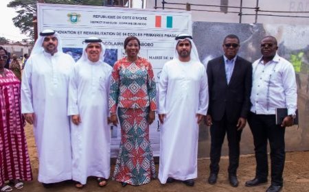 Abobo : Kandia Camara signe un accord avec une fondation émiratie pour la réhabilitation du groupe scolaire Nord