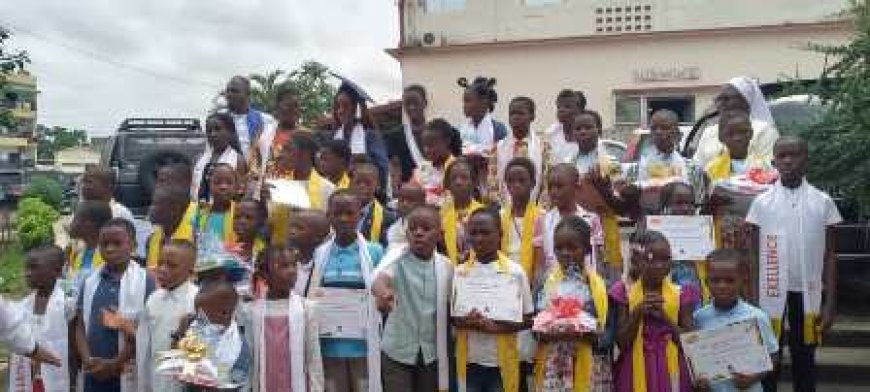 Excellence à Saint-Charles Lwanga : L’auteur Moussa Anzan incite les lauréats à la lecture