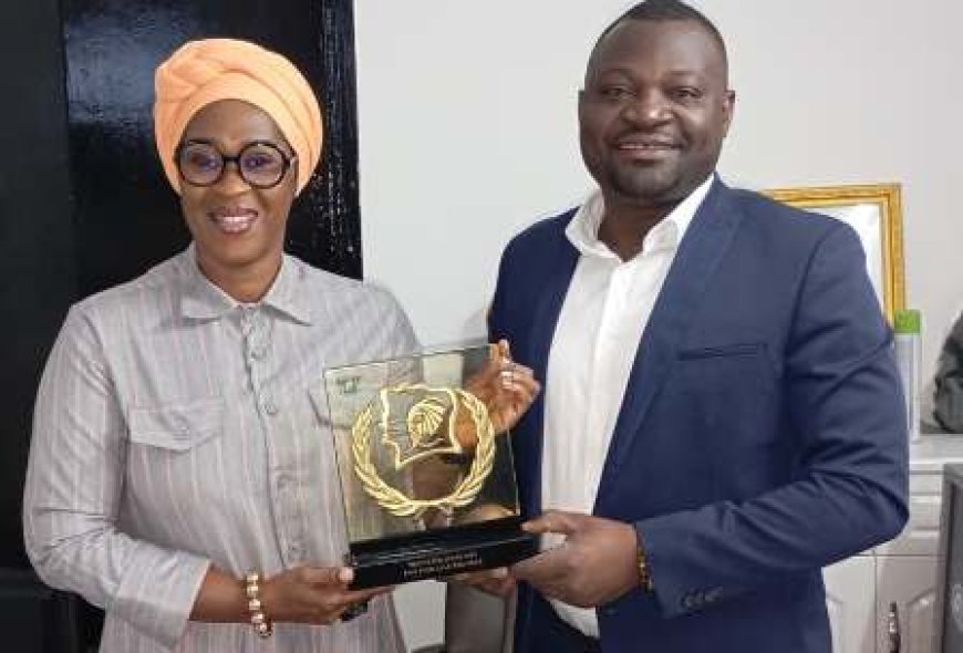 Prix National d'Excellence 2025 : Anzata Ouattara reçue par le maire de Bondoukou