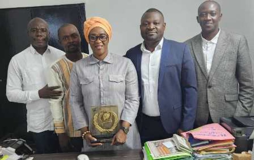 Prix National d'Excellence 2025 : Anzata Ouattara reçue par le maire de Bondoukou