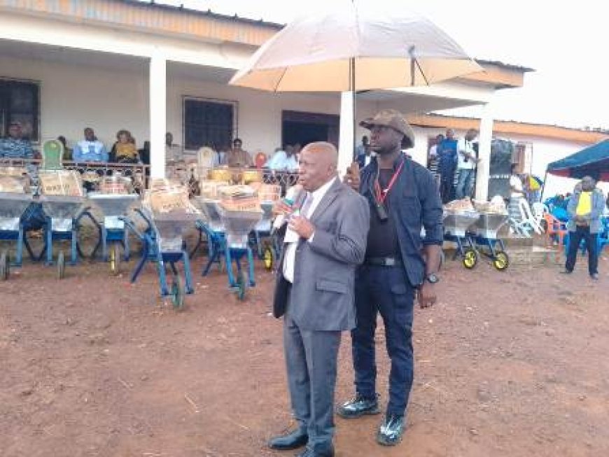 Logoualé/Autonomisation féminine : Le Ministre, Gouverneur offre 20 broyeuses aux femmes