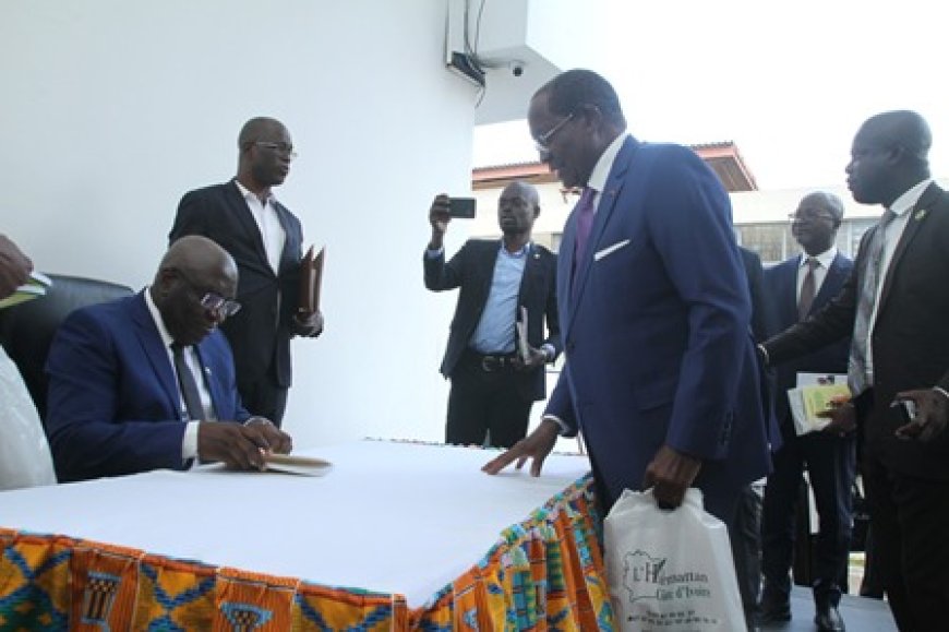 Dr Koffi Koffi Paul publie son dixième ouvrage : Les 100 premiers jours du Président de la République
