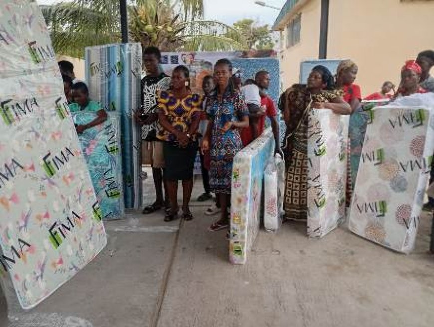 Les Lions Club Akoben et Lions Club Akoma donnent le sourire aux victimes des incendies de juillet dernier