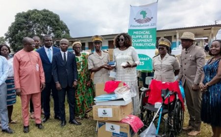 Sikensi : La Fondation 221 du Sénégal offre un important don à l’Hôpital Général