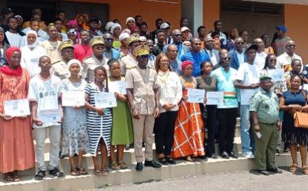 Séguéla célèbre l’avenir : 1080 jeunes reçoivent leurs attestations de fin de stage d’immersion