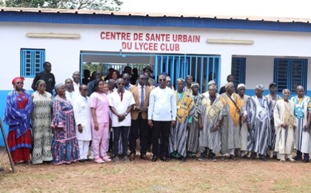 Man : Le maire inaugure le centre de santé du quartier Lycée Club