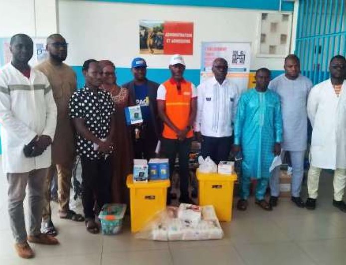 Korhogo : L’Église Vase d’Honneur offre un important lot de matériel médical au CHR