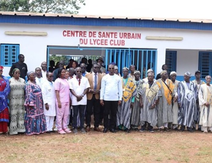 Man : Le maire inaugure le centre de santé du quartier Lycée Club
