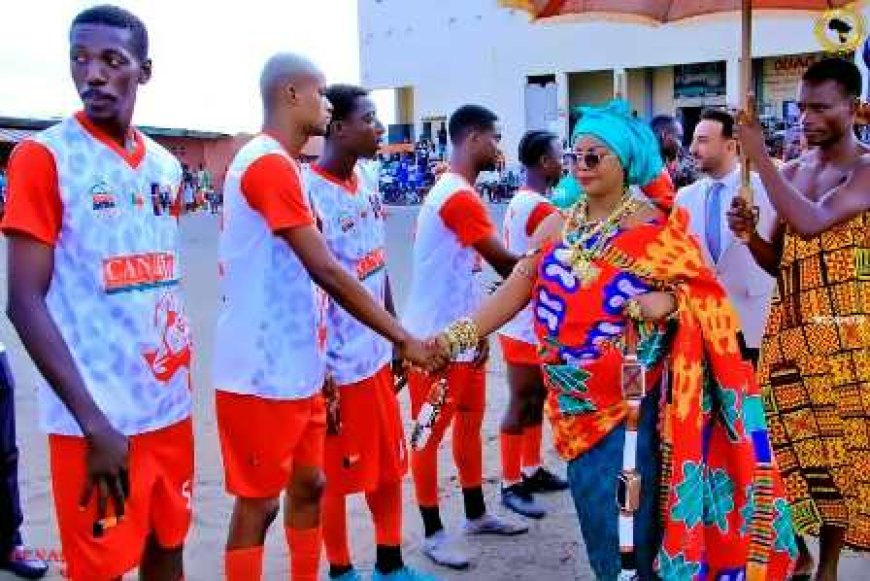 FENA-SPORT : Sa Majesté Nanan Kyeremaa Abrafi Koto ouvre la 5éme Coupe d’Afrique des Nations d’Anoumabo