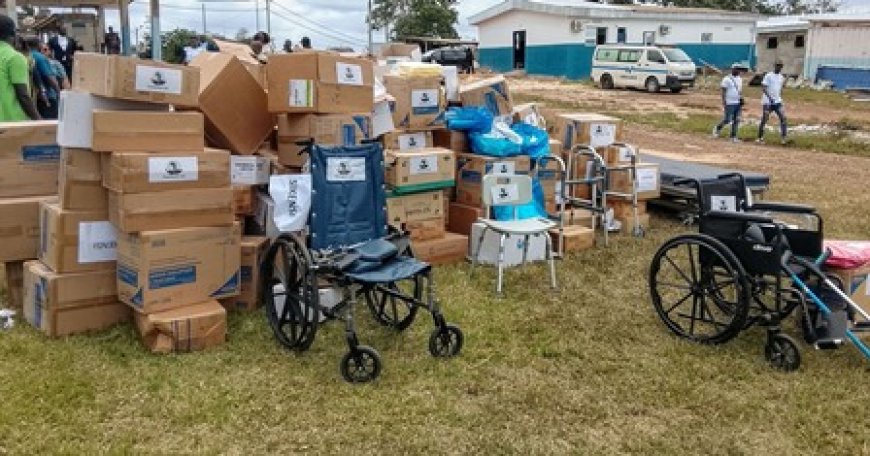 Sikensi : La Fondation 221 du Sénégal offre un important don à l’Hôpital Général