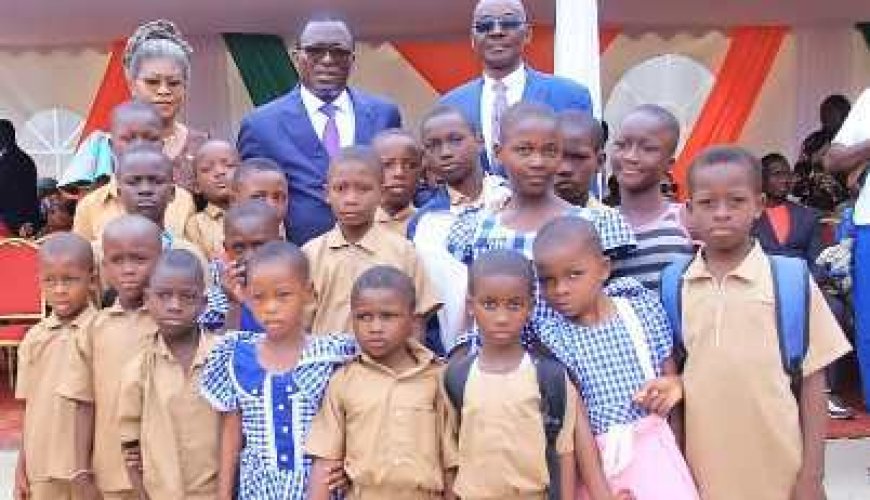 Rentrée académique 2025-2026 à Attécoubé : 115 millions FCFA investis pour l’éducation des jeunes