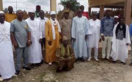 Agboville : Les fidèles musulmans prient pour la paix et la cohésion sociale avant la présidentielle 2025