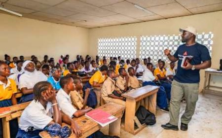 #EnLigneTousResponsables : Les établissements d’Adiaké s’engagent pour un internet citoyen