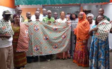 Présidentielle 2025 / RHDP Cocody Angré : Kady Soukoulé Koné lance sa campagne de proximité avec une distribution de pagnes