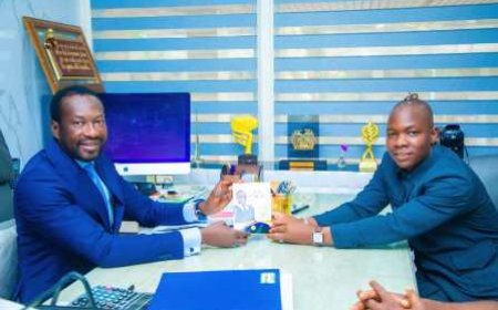 Audience fraternelle avec l’Honorable KOUAMÉ Koffi Athanase : “J’ai choisi de réussir” séduit le Député et l’homme de droit