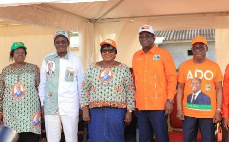 Campagne du RHDP dans le  Sud-Comoé : Anne Oulotto aux côtés d’Eugène AKA Aouélé à Assinie