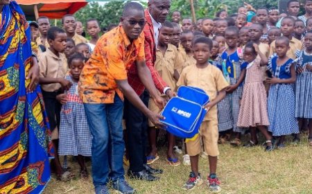 Rentrée scolaire 2025-2026 : L’APCCI mobilise 924 kits pour l’éducation à Attinguié et Akoupé-Zeudji