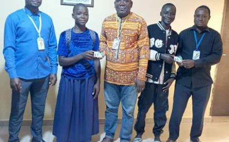 Séguéla : Deux jeunes en stage d'immersion honorés avec des permis de conduire