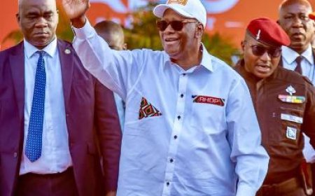 Présidentielle 2025 : Alassane Ouattara clôture sa campagne par un appel à la paix et à la mobilisation