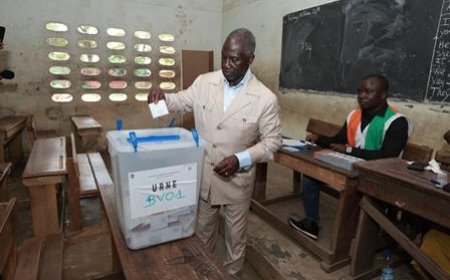 Élection Présidentielle 2025 : Adama Bictogo vote à Andokoi et appelle à une forte mobilisation nationale