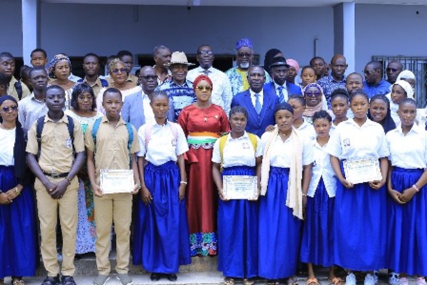 ANYAMA : Fatima Bamba vole au secours de 100 élèves de familles vulnérables