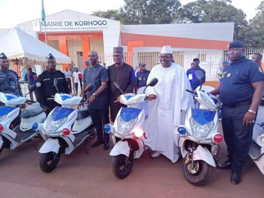 Korhogo se modernise : Remise d’équipements pour une ville plus sûre et plus propre