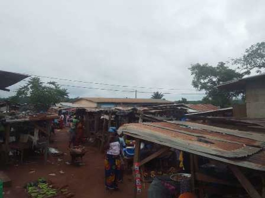 Kpapékou : Les commerçants exigent la construction d’un marché moderne