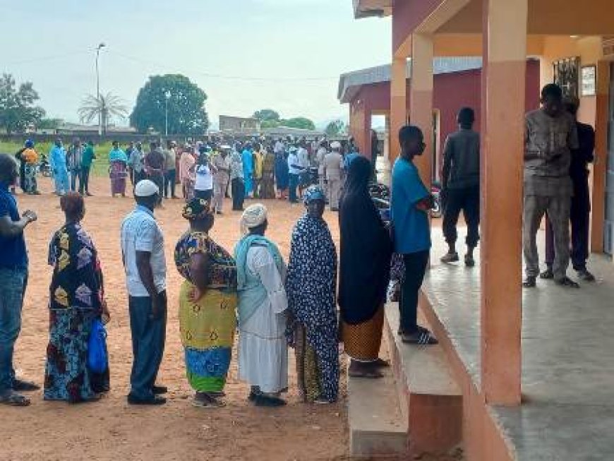 Séguéla : Forte mobilisation des électeurs dès l’ouverture des bureaux de vote