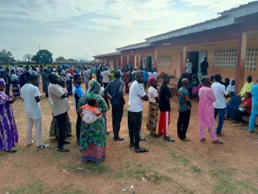 Séguéla : Forte mobilisation des électeurs dès l’ouverture des bureaux de vote