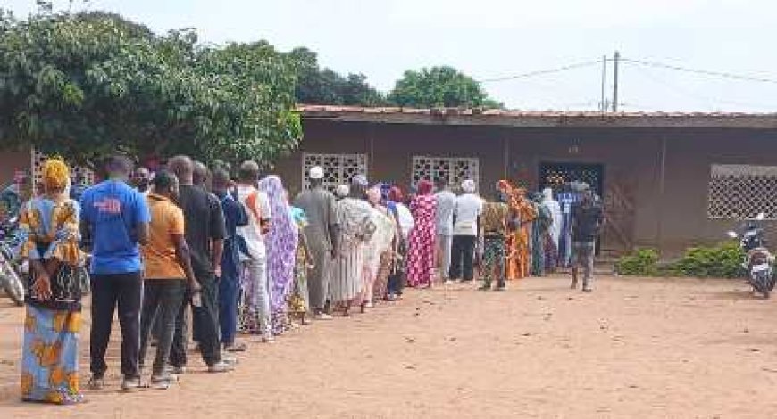 Bouaké : L’honorable Paul Dakuyo salue l’engouement des électeurs et appelle à des élections apaisées