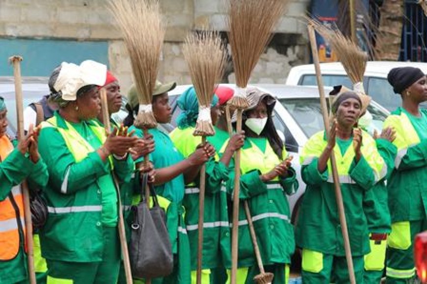 Bouaké : L’ANAGED sensibilise les commerçants à la bonne gestion des déchets dans les marchés