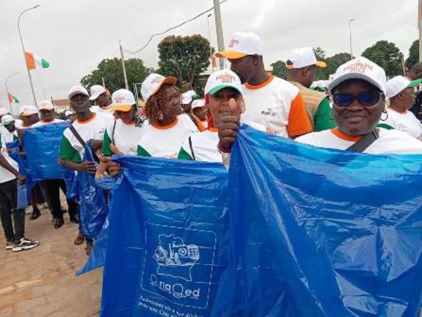 Bouaké : L’ANAGED sensibilise les commerçants à la bonne gestion des déchets dans les marchés