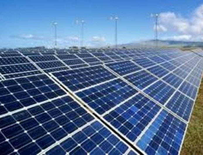 Régions du Bafing, du Gontougo et du Poro : Le gouvernement prévoit des installations de centrales solaires, d'une capacité globale de 210,3 mégawatts-crête