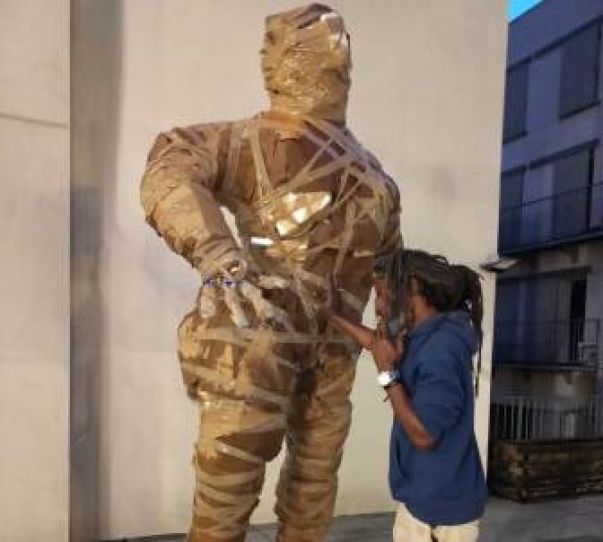 Ballo Mamadou en résidence artistique à Niort (France) : Une coopération franco-ivoirienne entre art, recyclage et engagement citoyen