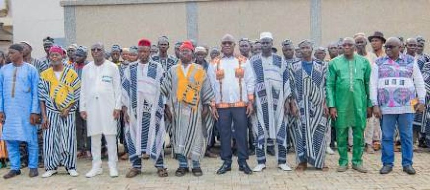 Législatives 2025 à Dikodougou : Le Ministre-Gouverneur Issa Coulibaly confie sa candidature RHDP aux chefs traditionnels