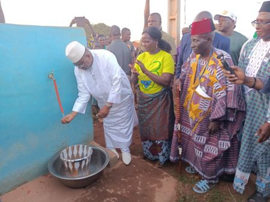 Korhogo / Accès à l’eau potable : Amadou Coulibaly inaugure un forage HVA à Oumbolo