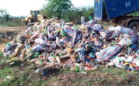 Bouaké : Environ 30 tonnes de produits prohibés incinérés à la décharge communale