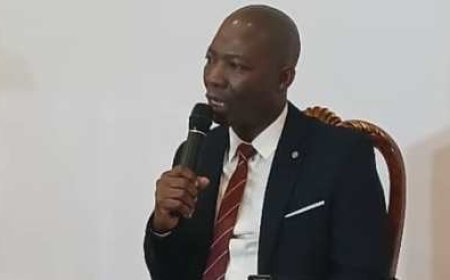 Yamoussoukro accueille le 7ᵉ numéro du Café de l’UJB autour de l’or, de l’environnement et de l’emploi des jeunes