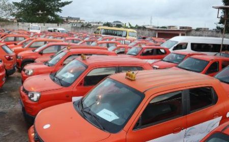 Lutte contre le crime financier: L’AGRAC met aux enchères 124 véhicules et 115 bouteilles de gaz