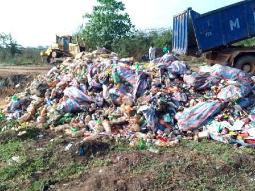 Bouaké : Environ 30 tonnes de produits prohibés incinérés à la décharge communale